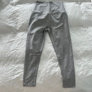Beyond yoga high waist cropped yoga pants in light grey size XS